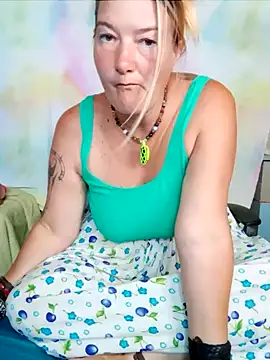 GingerKtm21 online show from 03-09-25, 12:09