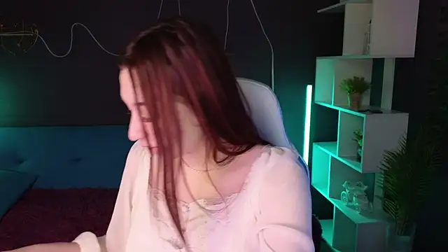 YasmineWest online show from 12-15-24, 08:30