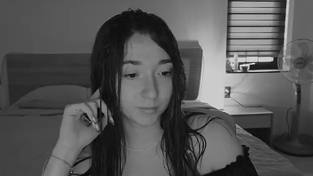 YasmineWest online show from 04-03-26, 12:19