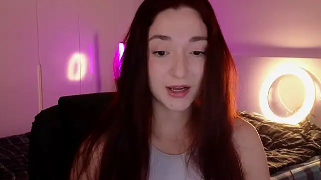 Snapshot of YasmineWest chatting on 07-22-26, 09:12 YasmineWest online show from 07-22-26, 09:12