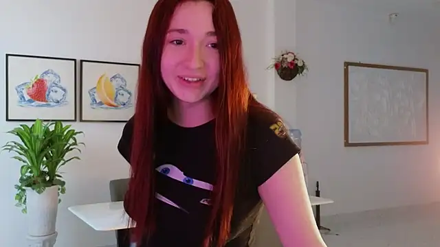 Snapshot of YasmineWest chatting on 07-26-26, 01:25 YasmineWest online show from 07-26-26, 01:25