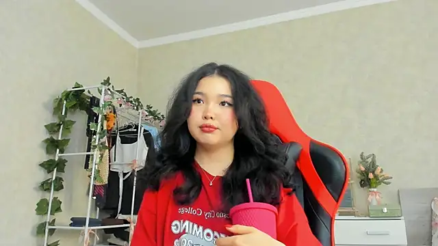 Snapshot of wastforu chatting on 02-02-25, 10:13 wastforu online show from 02-02-25, 10:13