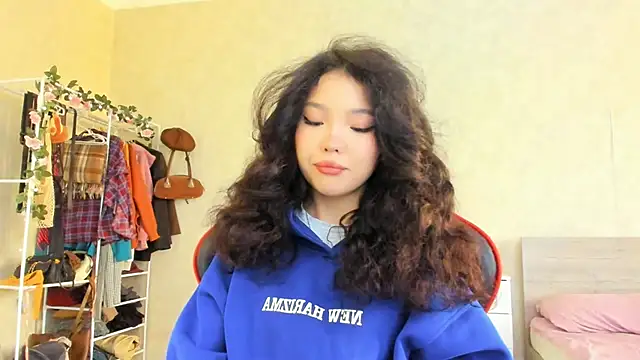 Snapshot of wastforu chatting on 10-11-25, 06:12 wastforu online show from 10-11-25, 06:12