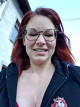 Snapshot of die-EinHORNY-WG chatting on 09-15-25, 06:02 die-EinHORNY-WG online show from 09-15-25, 06:02