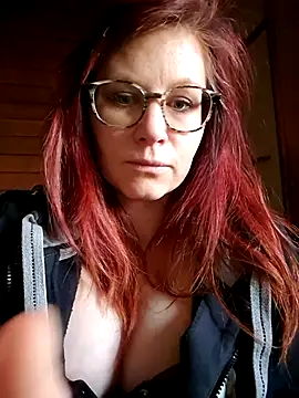 Snapshot of die-EinHORNY-WG chatting on 11-11-25, 01:00 die-EinHORNY-WG online show from 11-11-25, 01:00