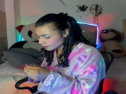 Lilithsabeth online show from 12-20-25, 11:12