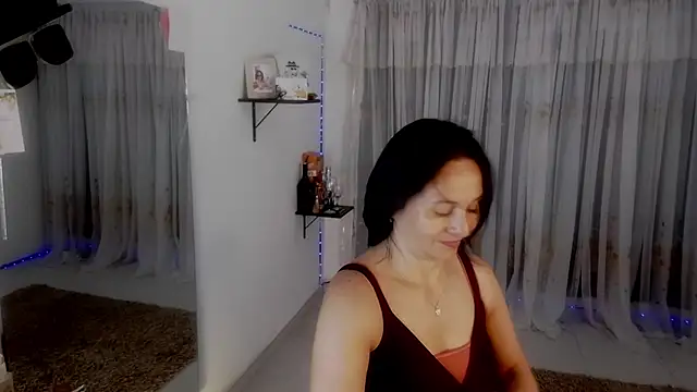 lollita 23  online show from 11-18-25, 08:24