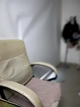 horny roomiess online show from 09-15-25, 11:43