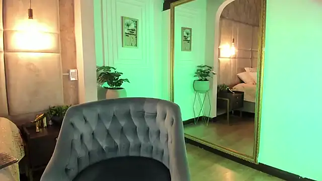 Snapshot of Victoria-Harper chatting on 02-13-25, 12:11 Victoria-Harper online show from 02-13-25, 12:11