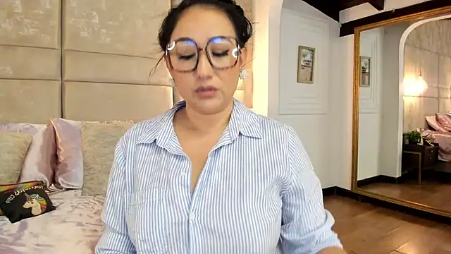 Snapshot of Victoria-Harper chatting on 03-10-25, 12:48 Victoria-Harper online show from 03-10-25, 12:48