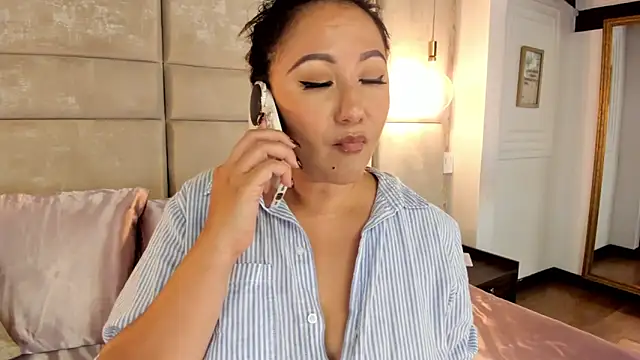 Snapshot of Victoria-Harper chatting on 03-10-25, 03:52 Victoria-Harper online show from 03-10-25, 03:52