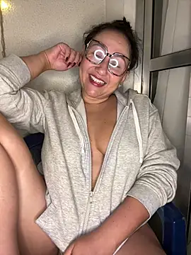 Snapshot of Victoria-Harper chatting on 03-15-25, 01:41 Victoria-Harper online show from 03-15-25, 01:41