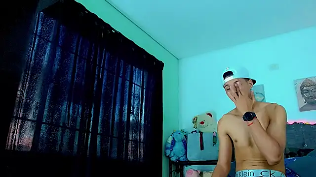 Liamscott  online show from 02-24-26, 09:57