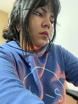 JulianaCastillo online show from 09-23-25, 05:10