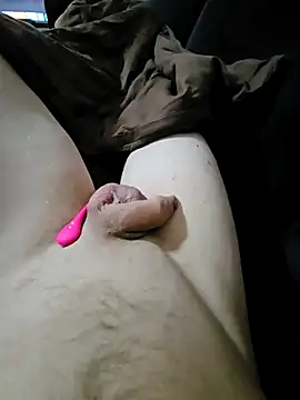 Snapshot of Nakeddriver1and-Wife chatting on 11-28-25, 11:51 Nakeddriver1and-Wife online show from 11-28-25, 11:51