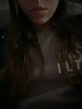 Snapshot of rossana99_ chatting on 04-12-26, 02:33 rossana99 online show from 04-12-26, 02:33