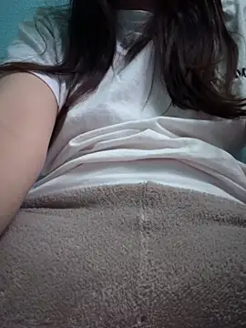 Snapshot of rossana99_ chatting on 04-19-26, 10:14 rossana99 online show from 04-19-26, 10:14