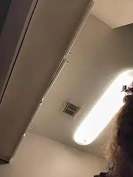 renegade vyxxen online show from 11-19-25, 05:51