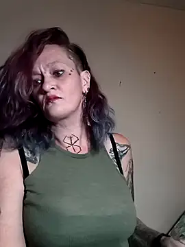 Snapshot of renegade_vyxxen chatting on 02-07-26, 12:47 renegade vyxxen online show from 02-07-26, 12:47