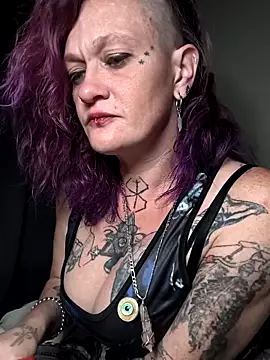 Snapshot of renegade_vyxxen chatting on 02-12-26, 10:43 renegade vyxxen online show from 02-12-26, 10:43