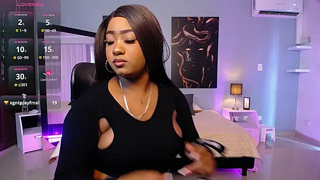 Snapshot of JasmineCampbell_ chatting on 10-16-25, 08:21 JasmineCampbell online show from 10-16-25, 08:21