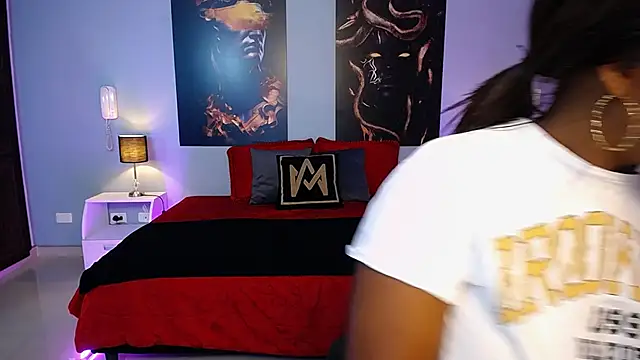 Snapshot of JasmineCampbell_ chatting on 11-25-25, 11:05 JasmineCampbell online show from 11-25-25, 11:05