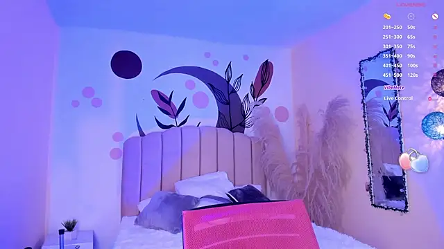 Snapshot of katherin_smith_ chatting on 02-05-25, 09:40 katherin smith online show from 02-05-25, 09:40