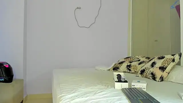 Mari Mendoza online show from 12-12-24, 09:04