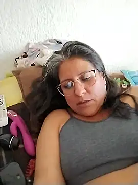 LucifernandaSw online show from 01-14-25, 03:47