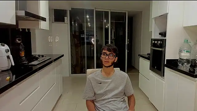 Snapshot of alejdrip chatting on 09-26-25, 09:13 alejdrip online show from 09-26-25, 09:13