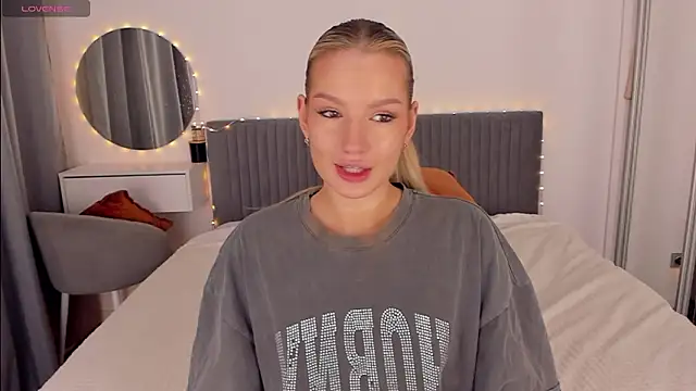 CassieRayss online show from 02-13-26, 05:03