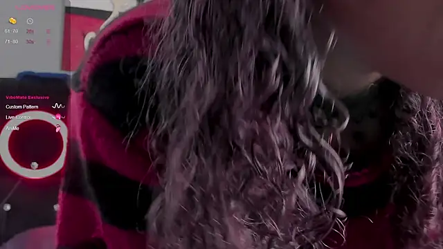 Snapshot of Lips_SaraSofia2 chatting on 10-16-25, 08:21 Lips SaraSofia2 online show from 10-16-25, 08:21