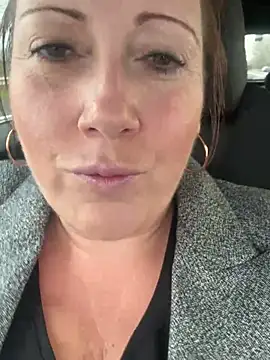 Snapshot of xsexycurvymilf chatting on 12-23-24, 10:53 xsexycurvymilf online show from 12-23-24, 10:53