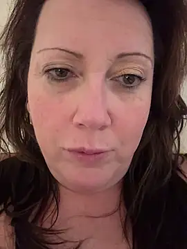 Snapshot of xsexycurvymilf chatting on 02-10-25, 12:29 xsexycurvymilf online show from 02-10-25, 12:29