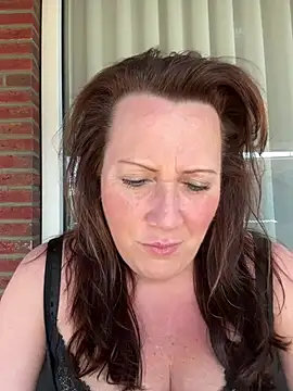 Snapshot of xsexycurvymilf chatting on 03-07-25, 12:01 xsexycurvymilf online show from 03-07-25, 12:01