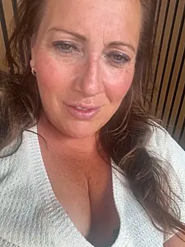 xsexycurvymilf online show from 06-17-26, 02:07