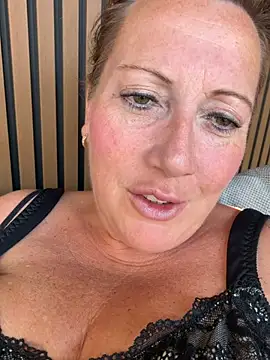 xsexycurvymilf online show from 07-15-26, 11:37
