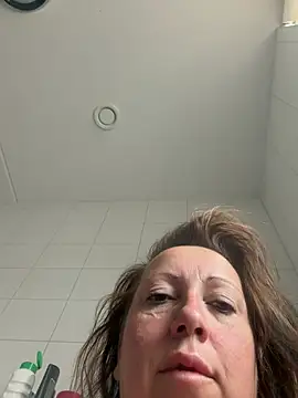 xsexycurvymilf online show from 07-18-26, 07:34