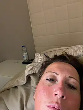 xsexycurvymilf online show from 07-28-26, 06:20