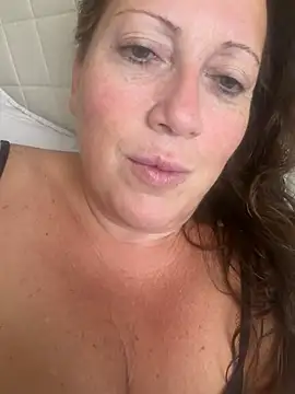 xsexycurvymilf online show from 07-30-26, 06:34