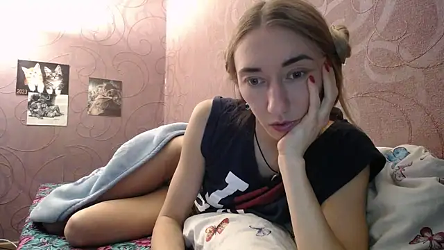 Snapshot of Fire__Foxx chatting on 12-03-24, 05:01 Fire Foxx online show from 12-03-24, 05:01