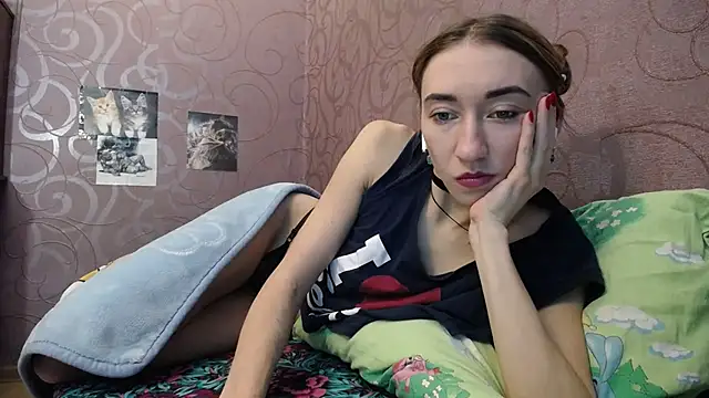 Snapshot of Fire__Foxx chatting on 12-15-24, 07:57 Fire Foxx online show from 12-15-24, 07:57