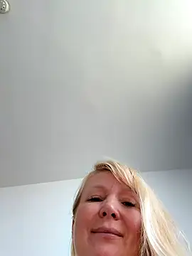 EmmaInLove23 online show from 12-02-25, 02:06