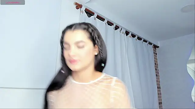 sara evans02 online show from 09-24-25, 02:15