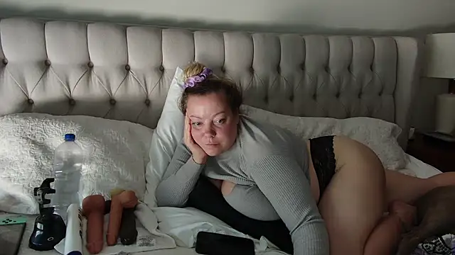 Snapshot of Beauty4AGent chatting on 12-10-24, 08:38 Beauty4AGent online show from 12-10-24, 08:38