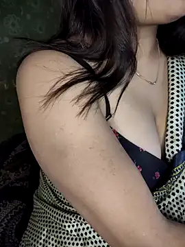 Snapshot of _Redwine_ chatting on 01-16-25, 06:14 Redwine online show from 01-16-25, 06:14