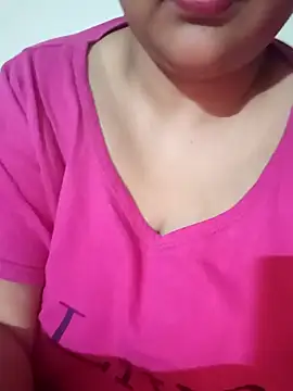 Snapshot of _Redwine_ chatting on 02-06-25, 12:22 Redwine online show from 02-06-25, 12:22