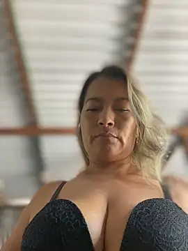 Snapshot of Jlo_69 chatting on 12-04-24, 10:30 Jlo 69 online show from 12-04-24, 10:30