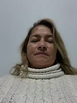 Snapshot of Jlo_69 chatting on 03-14-25, 03:26 Jlo 69 online show from 03-14-25, 03:26