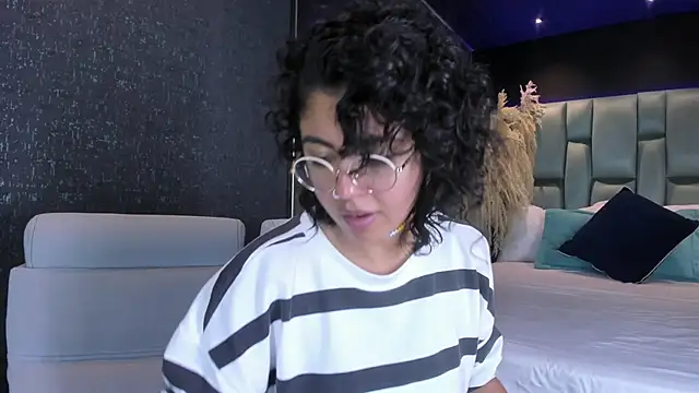 Amareto  online show from 03-05-25, 03:29